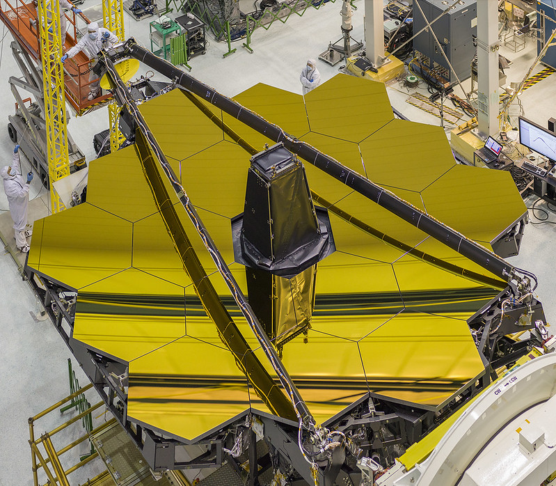 segmented mirror of the James Webb Telescope